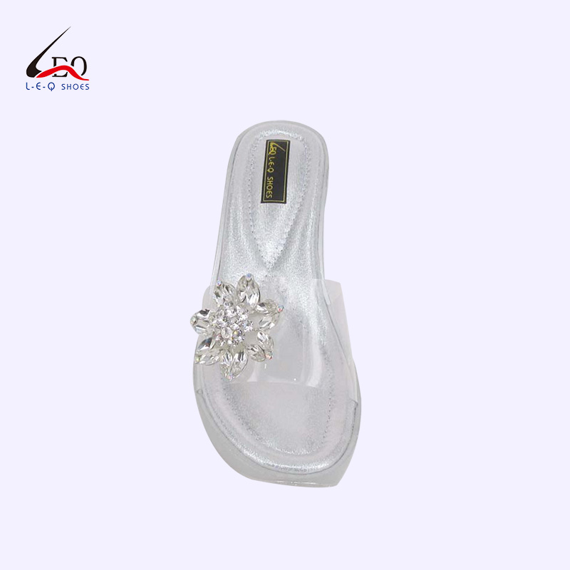 What are performance advantages of heel wedge sandals ?ABShoe