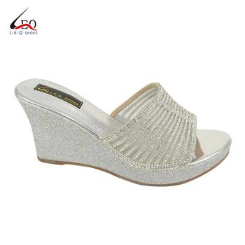 2020 Hot Sale Women's Wedge Slipper Shoes Fashion Ladies Wedge Slipper Sandal Mid-Heel Wedge Slippers With Luxurious Diamond Classic 3.5 Inch Mid-Heel Wedge Slippers Popular Stylish Slippers For Girls